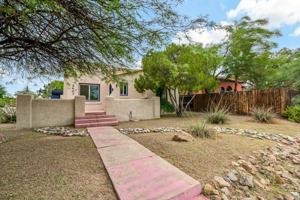 featured image of 2401 E 6th St