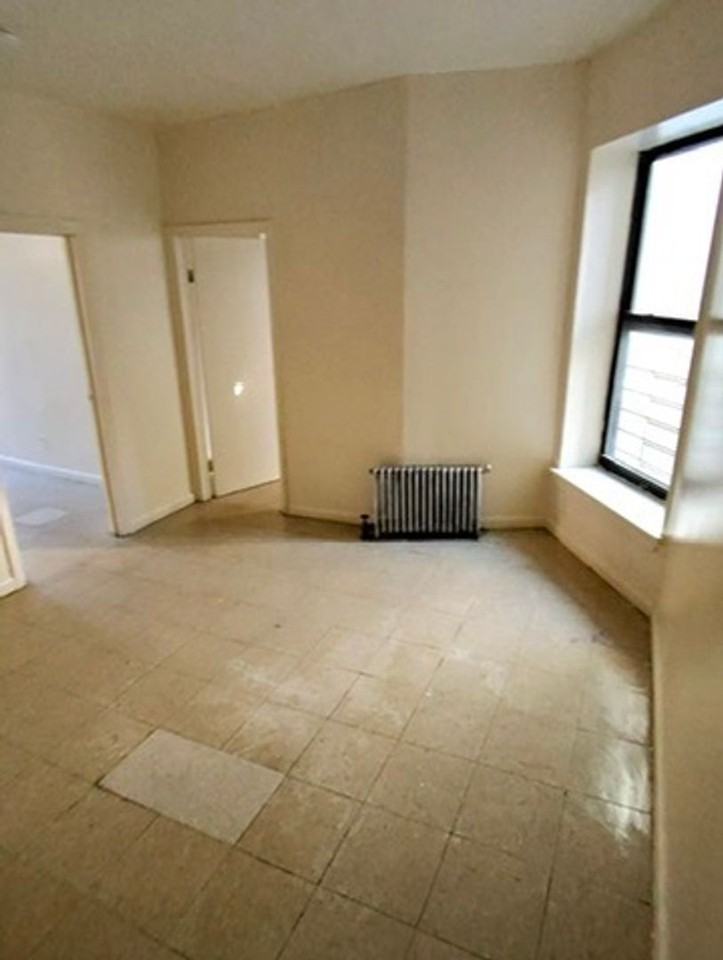 625 JEFFERSON - Photo 3 of 6