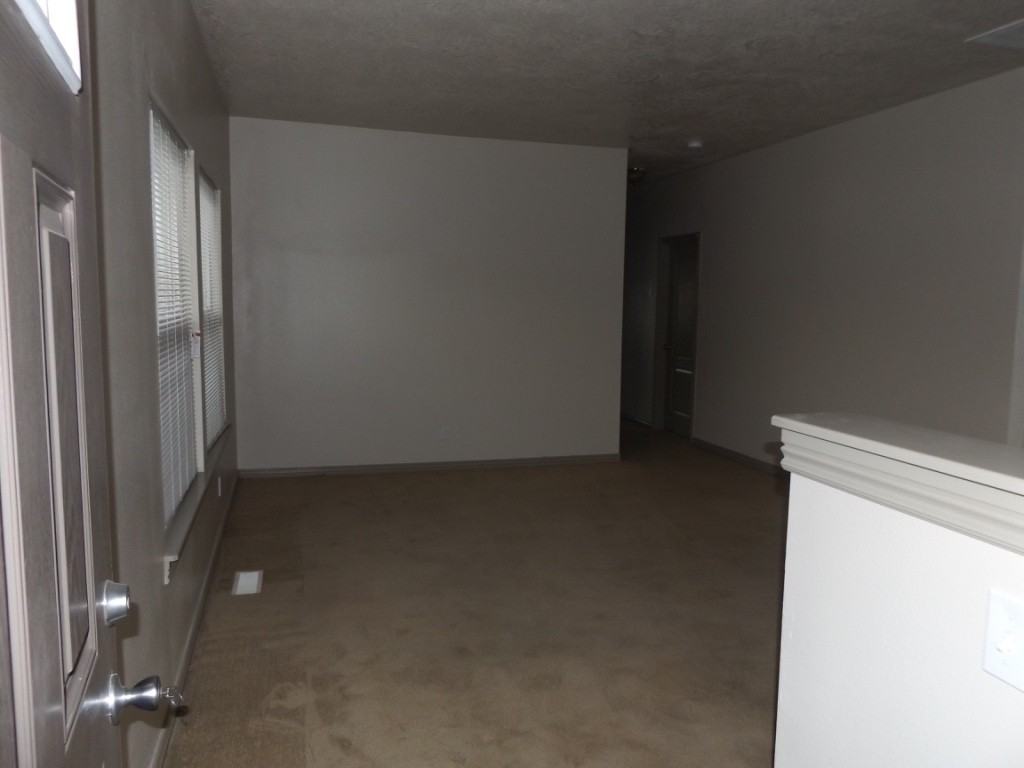 1116 E Connecticut Ave - Photo 5 of 29