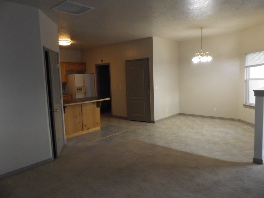 1116 E Connecticut Ave - Photo 6 of 29
