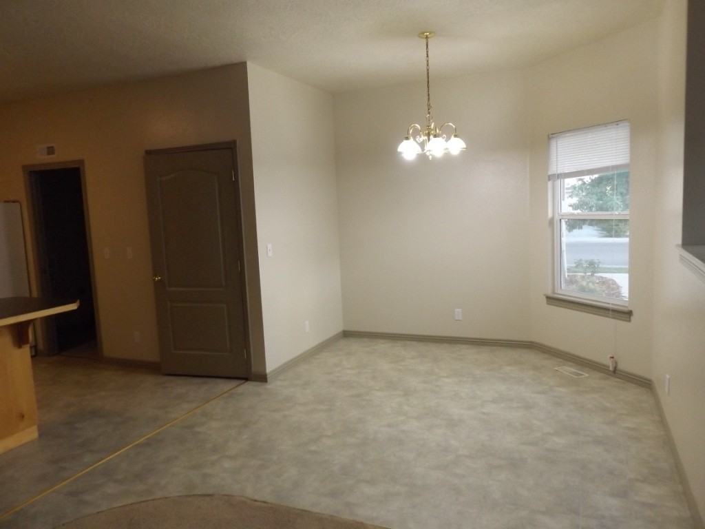 1116 E Connecticut Ave - Photo 7 of 29