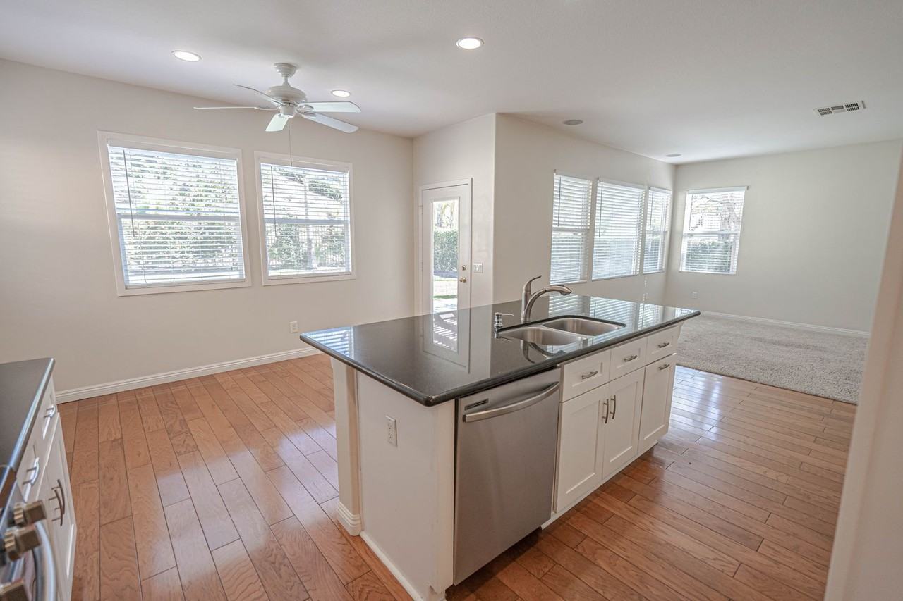 28482 Santa Catarina Road - Photo 6 of 23