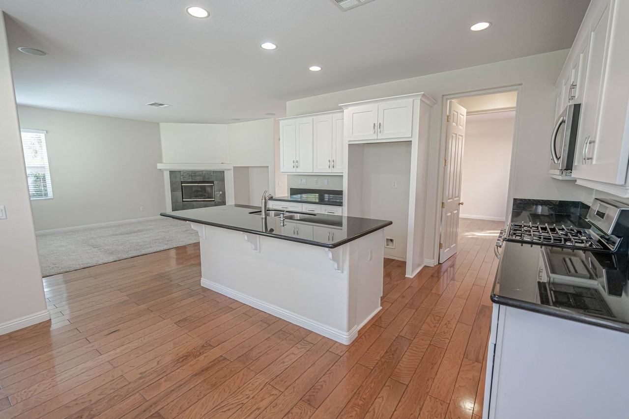 28482 Santa Catarina Road - Photo 7 of 23