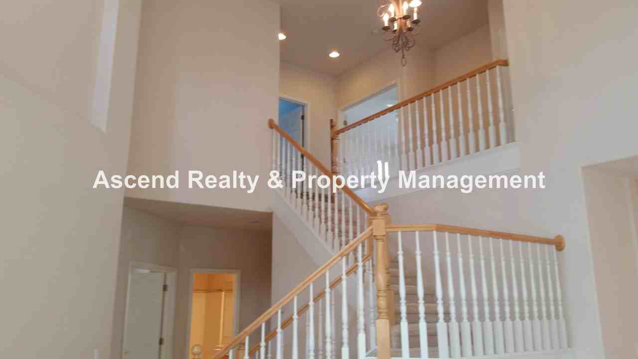 5290 Nw Skycrest Pkwy - Photo 2 of 24