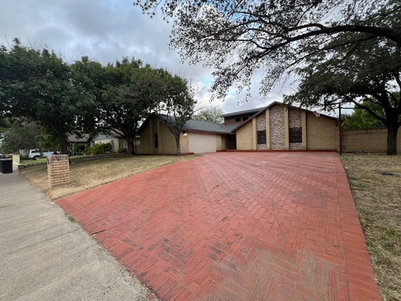 322 S Dakota - Photo 2 of 30