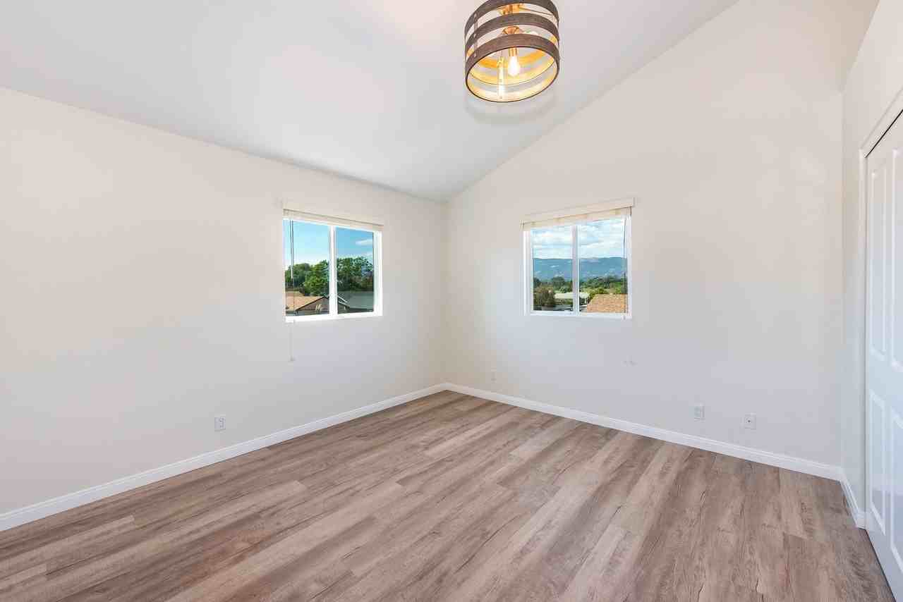 Ripley St. - 556 - Photo 3 of 11