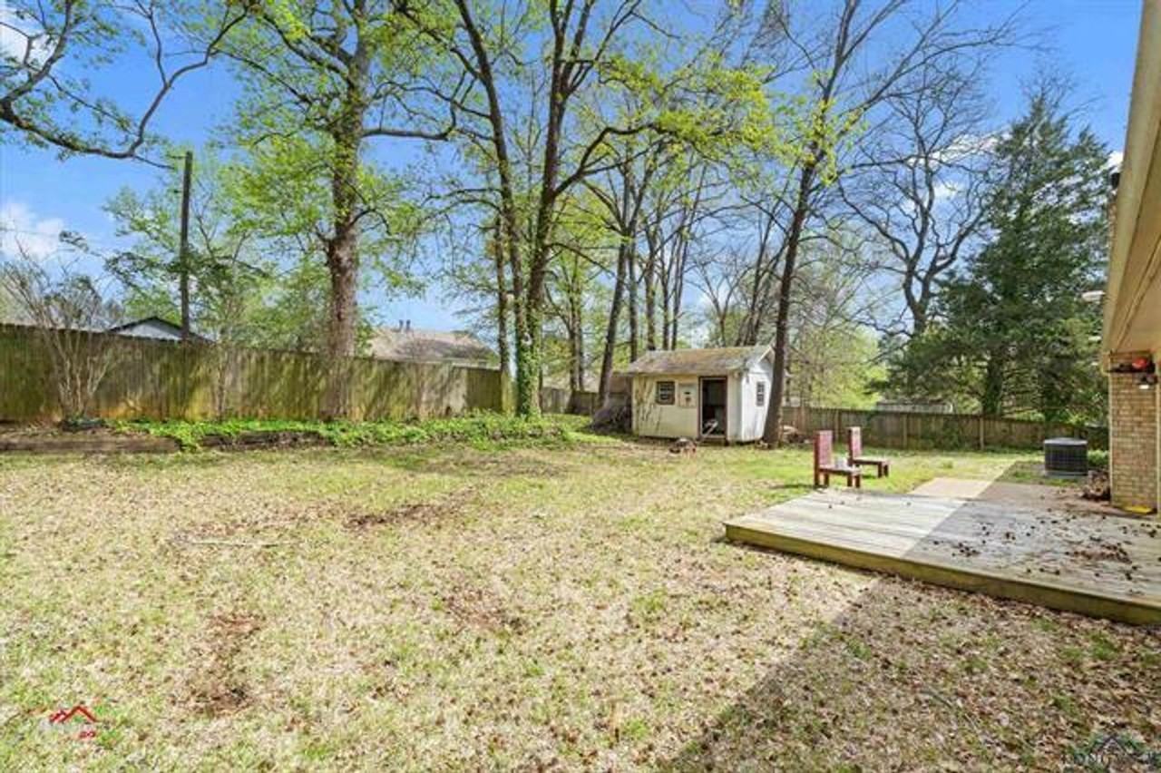 804 Joanie St - Photo 7 of 8