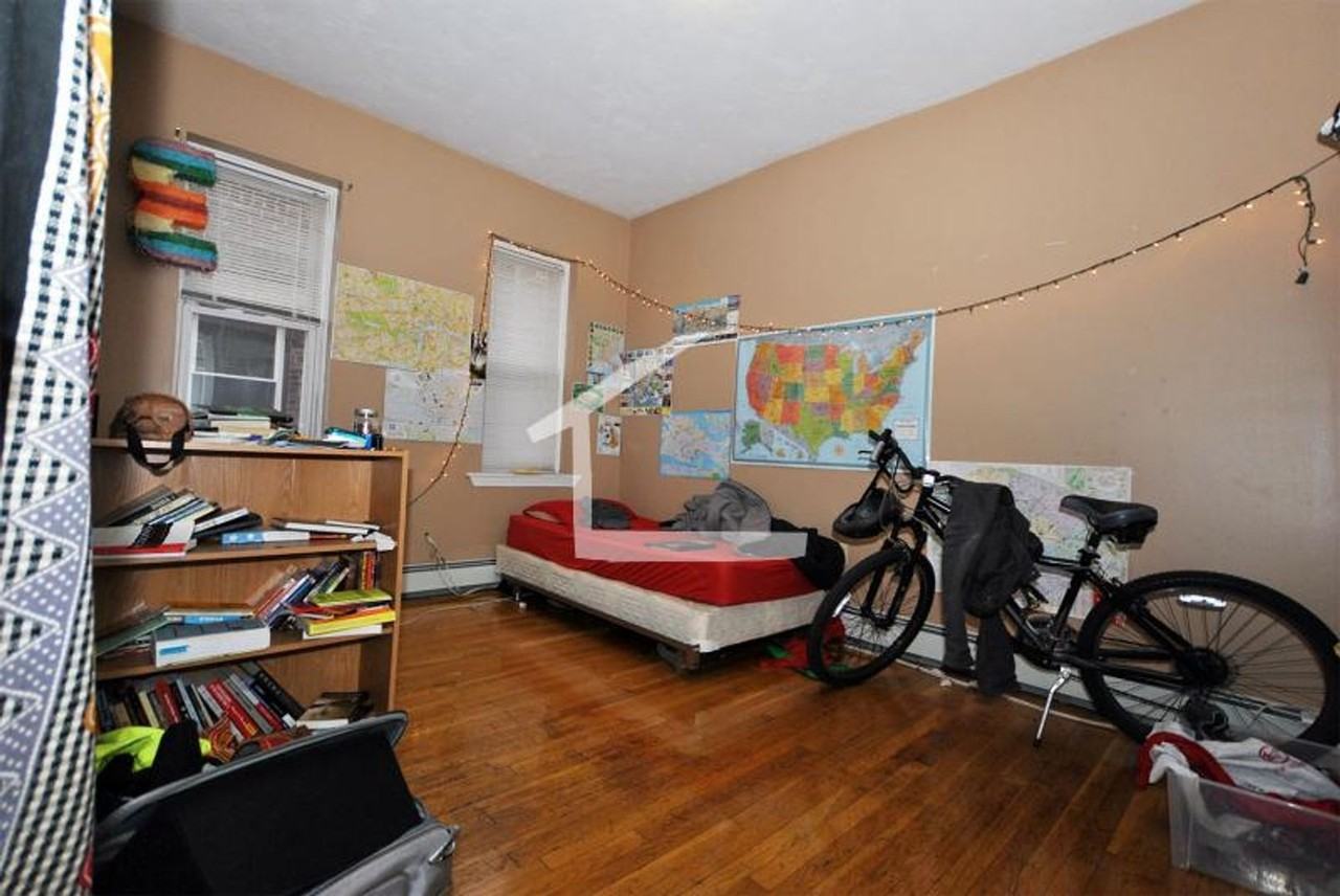 183 Harvard Avenue - Photo 5 of 14