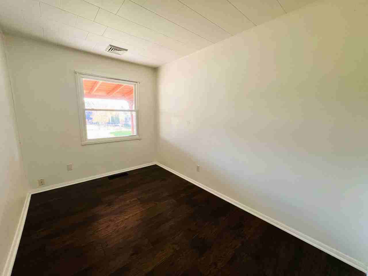 4 May St - Photo 3 of 7