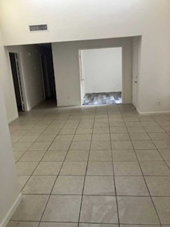 2242 High Dunes Ln - Photo 2 of 18