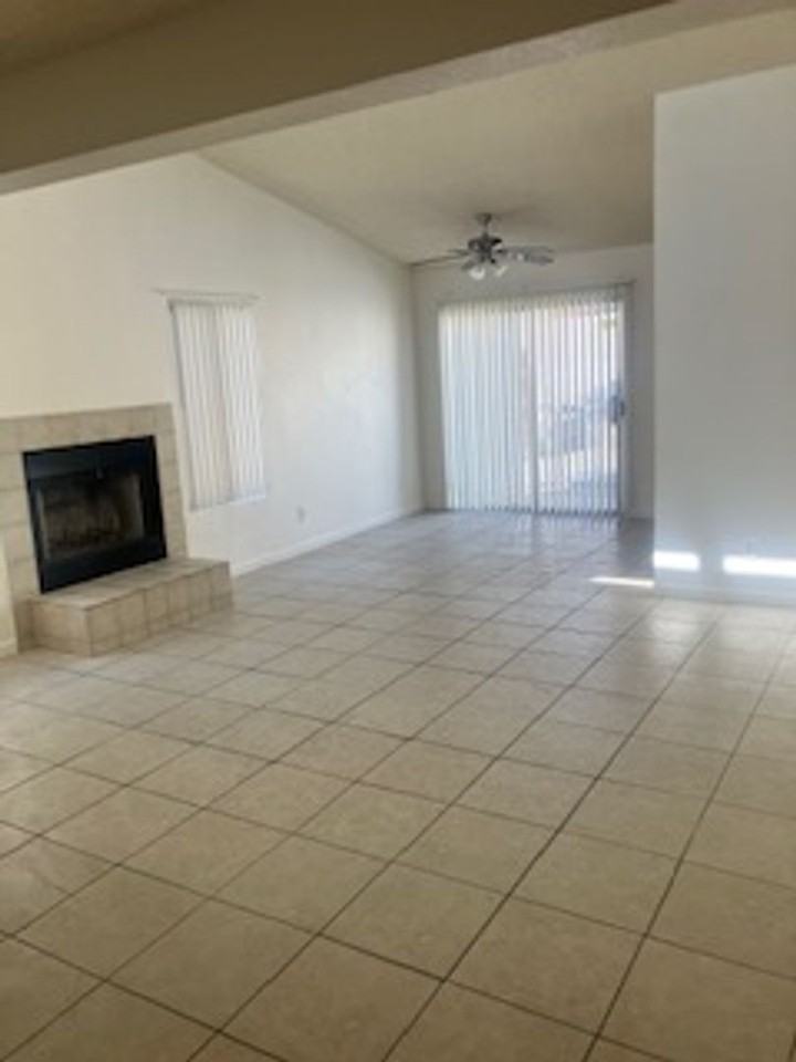 2242 High Dunes Ln - Photo 7 of 18