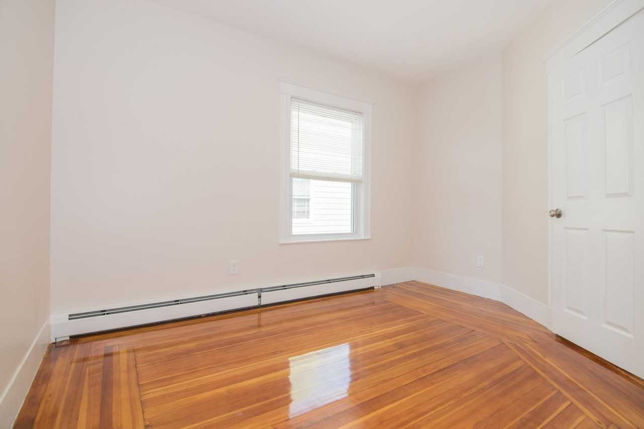 12 Chester St - Photo 2 of 14