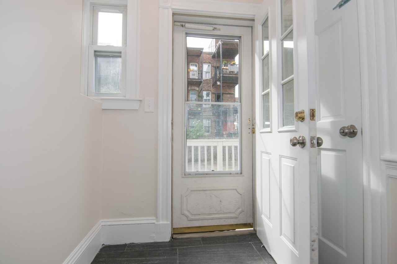 12 Chester St - Photo 7 of 14