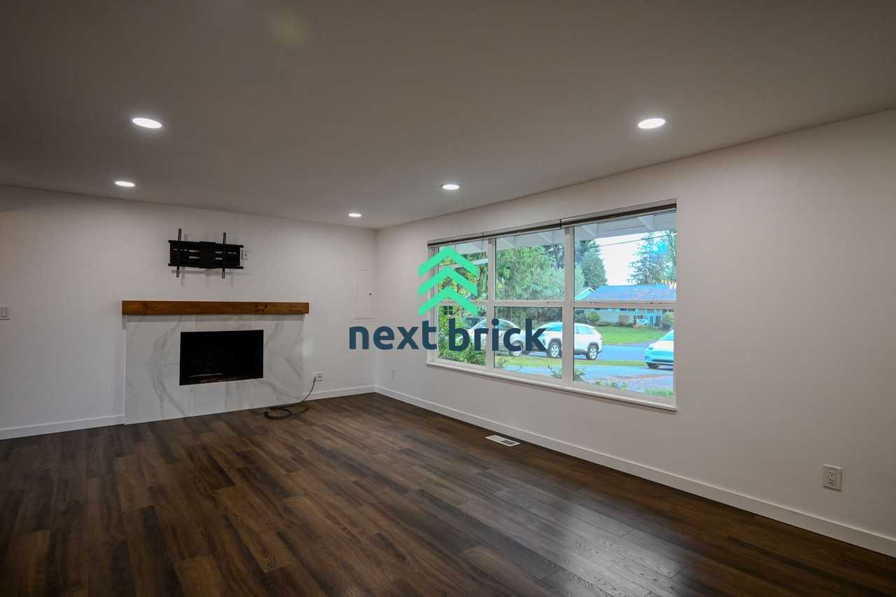 8804 Ne 187th St - Photo 2 of 21