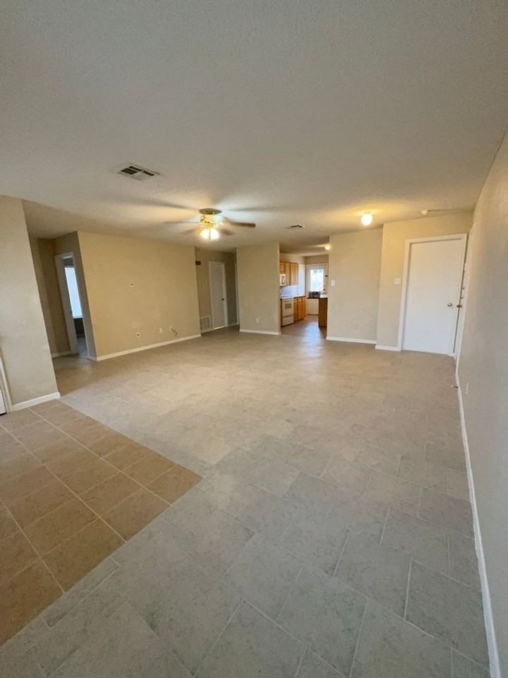 4609 Hank Dr - Photo 3 of 26