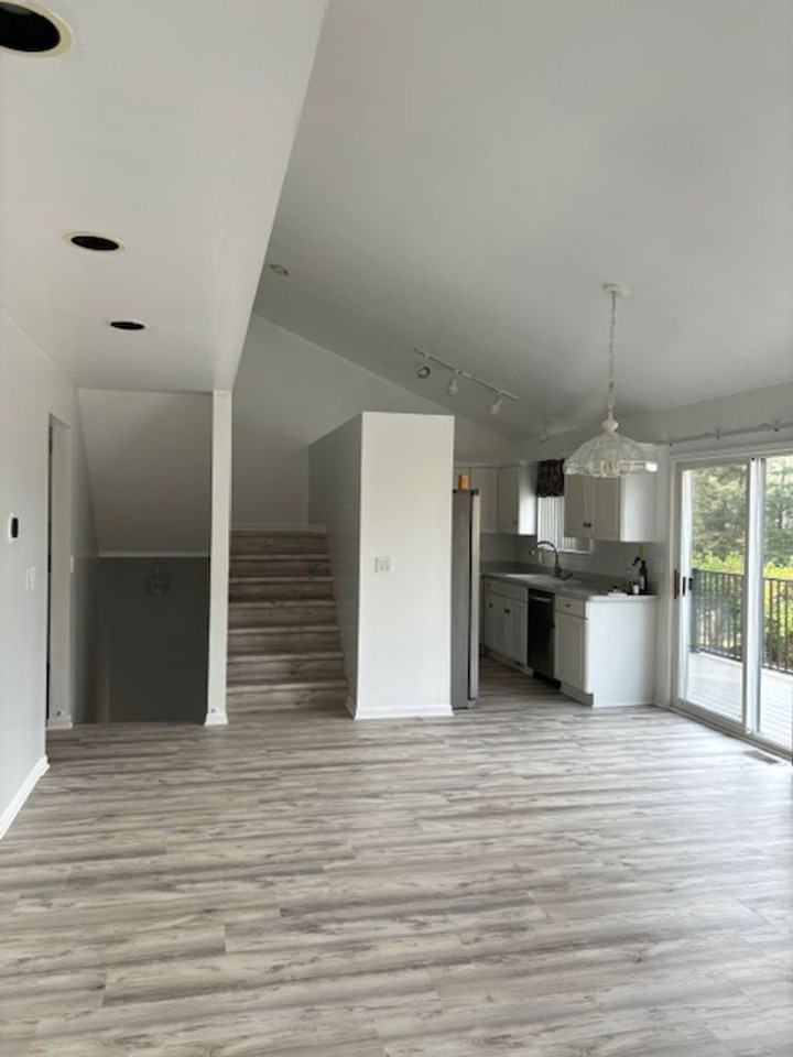 1331 Brighton Lake Rd - Photo 6 of 35