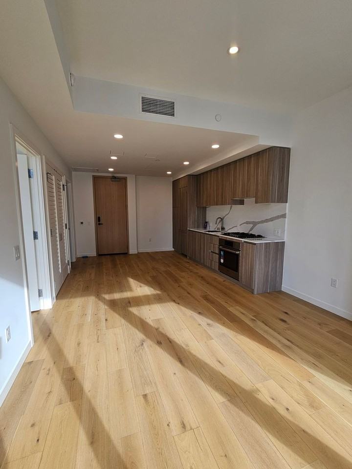10232 Ne 10th St #910 - Photo 3 of 27