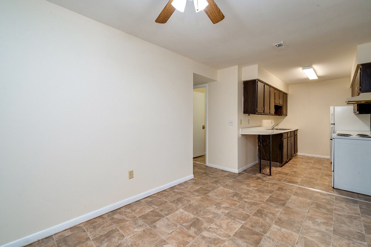 435 Gilpin Drive - Photo 2 of 12