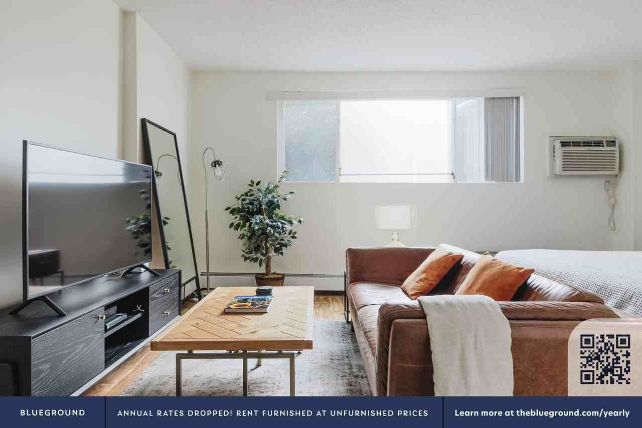 170 Parker Hill Avenue - Photo 4 of 15