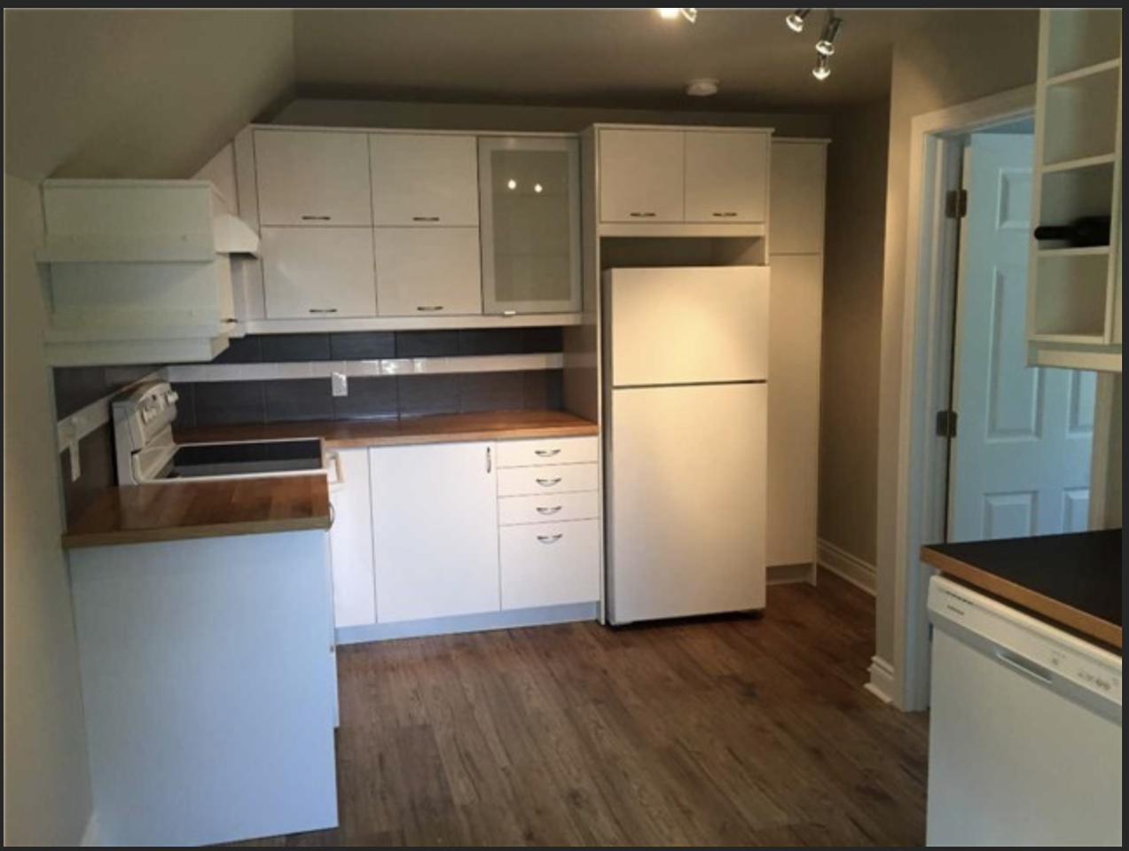 76 Wellington Street East #3 - Photo 7 of 7