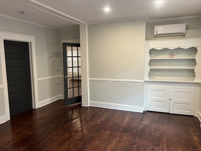 609 Hamilton St - Photo 3 of 13
