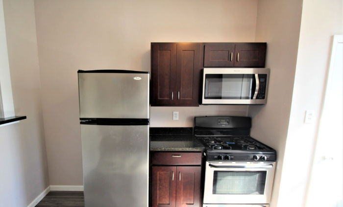 2999 Erdman Ave - Photo 3 of 6