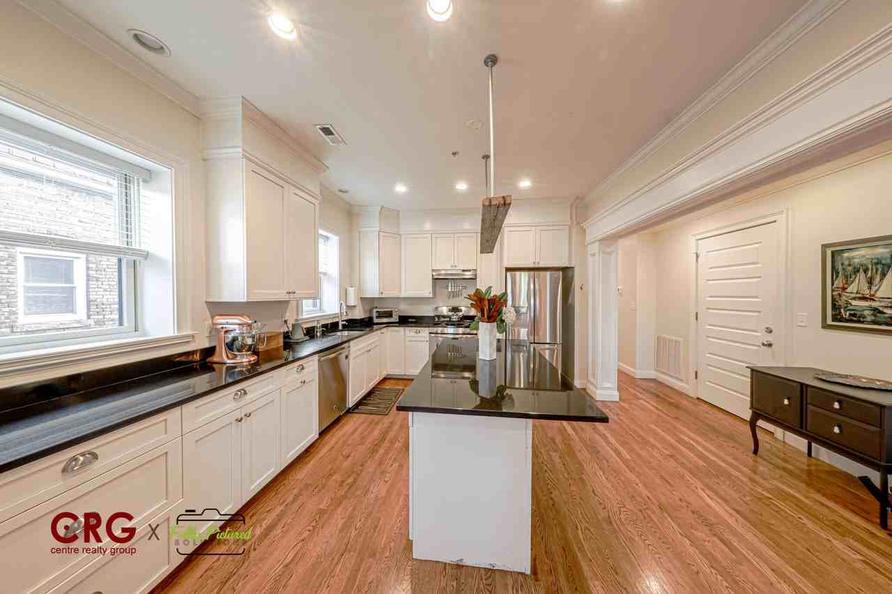 1803 Beacon St #3 - Photo 6 of 31