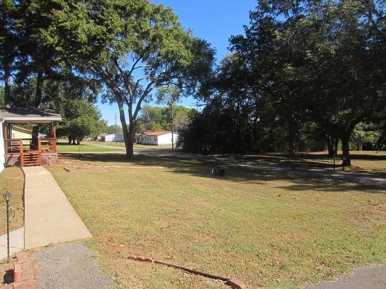 11054 Bayside Dr #NA - Photo 2 of 14