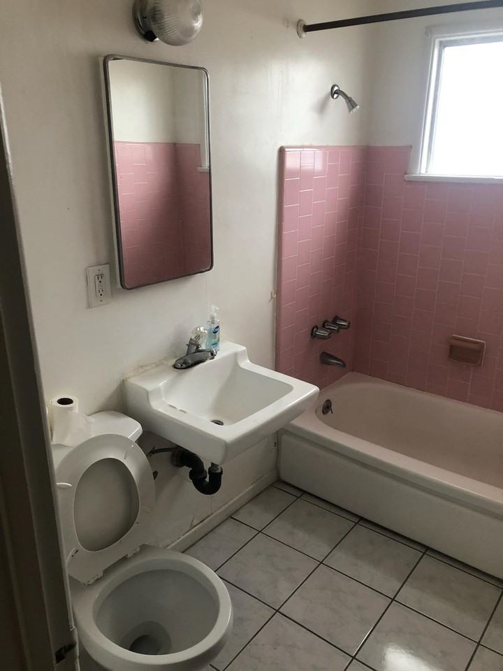 1235 W 110th St #1235 - Photo 3 of 4