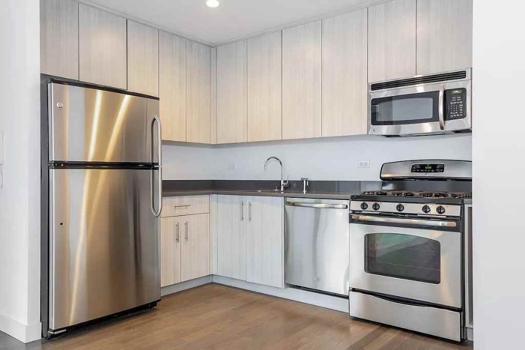 Bridge St #11E - Photo 2 of 11