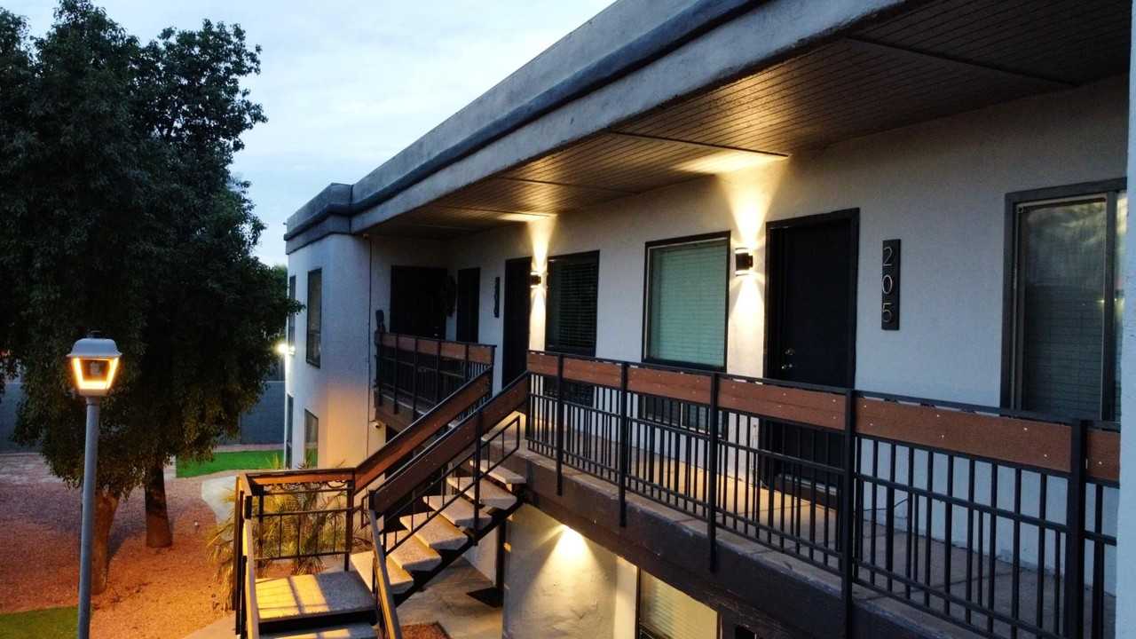 Oasis 17 - Photo 4 of 6