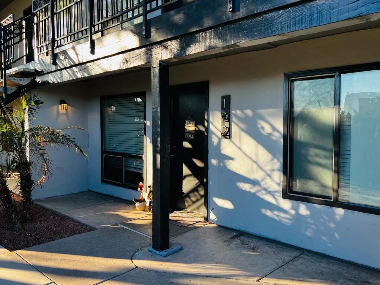 Oasis 17 - Photo 5 of 6