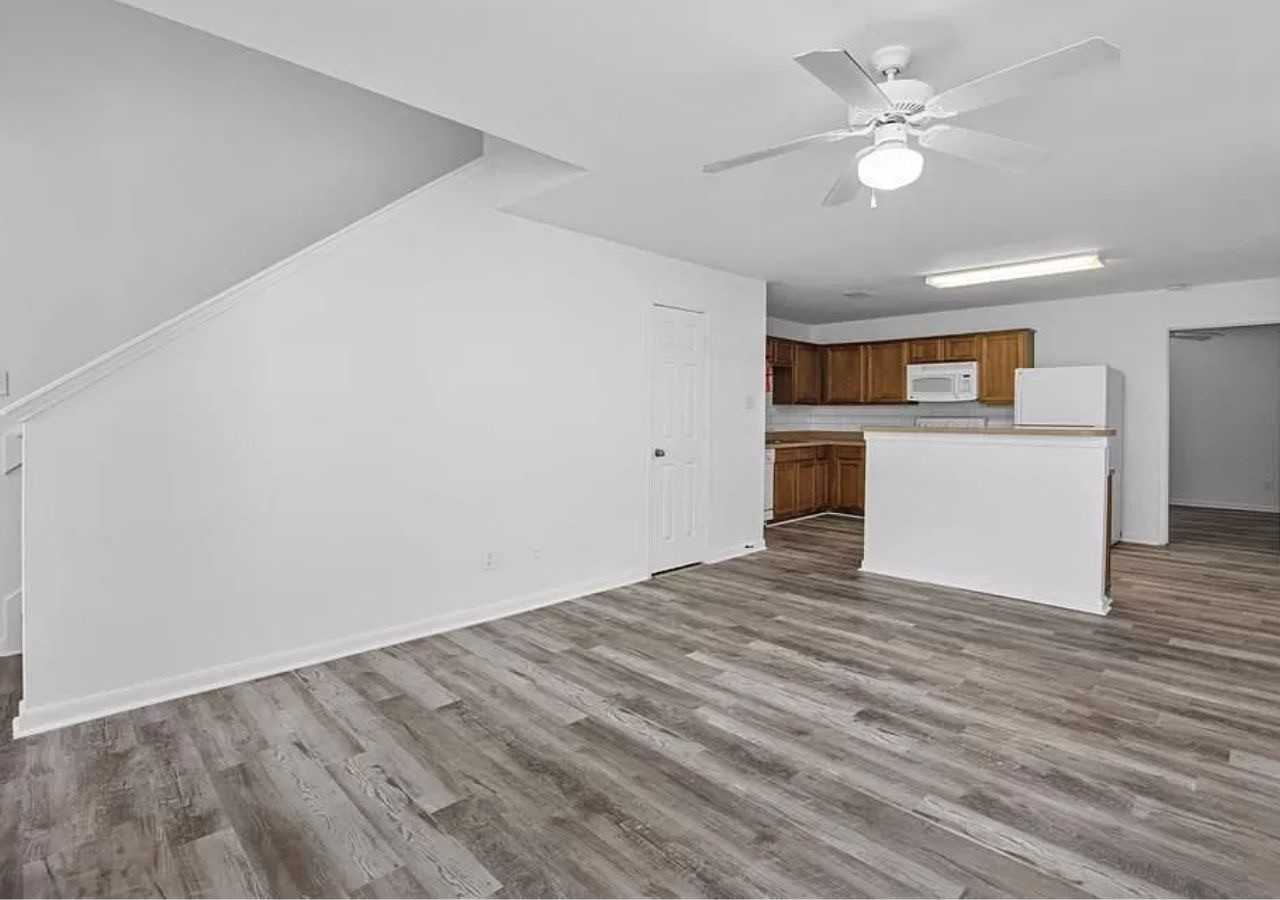 23422 High Point (M) - Photo 3 of 13