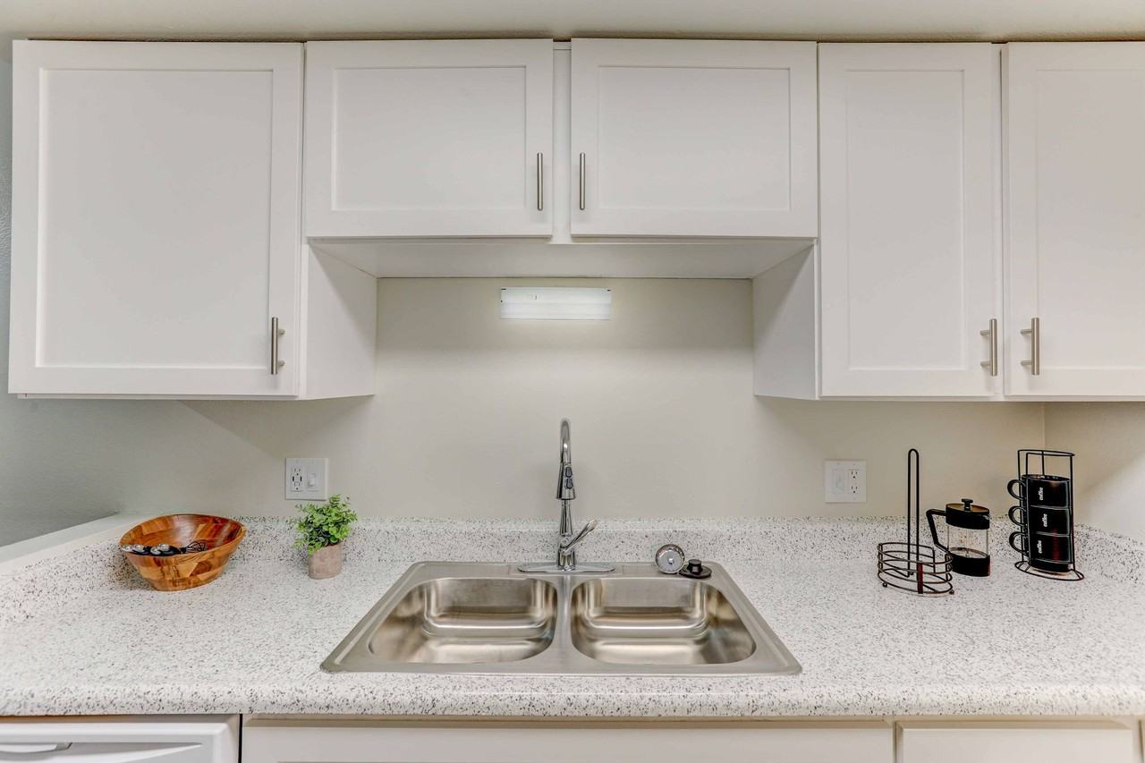 Summit View Village Apartments - Photo 2 of 44