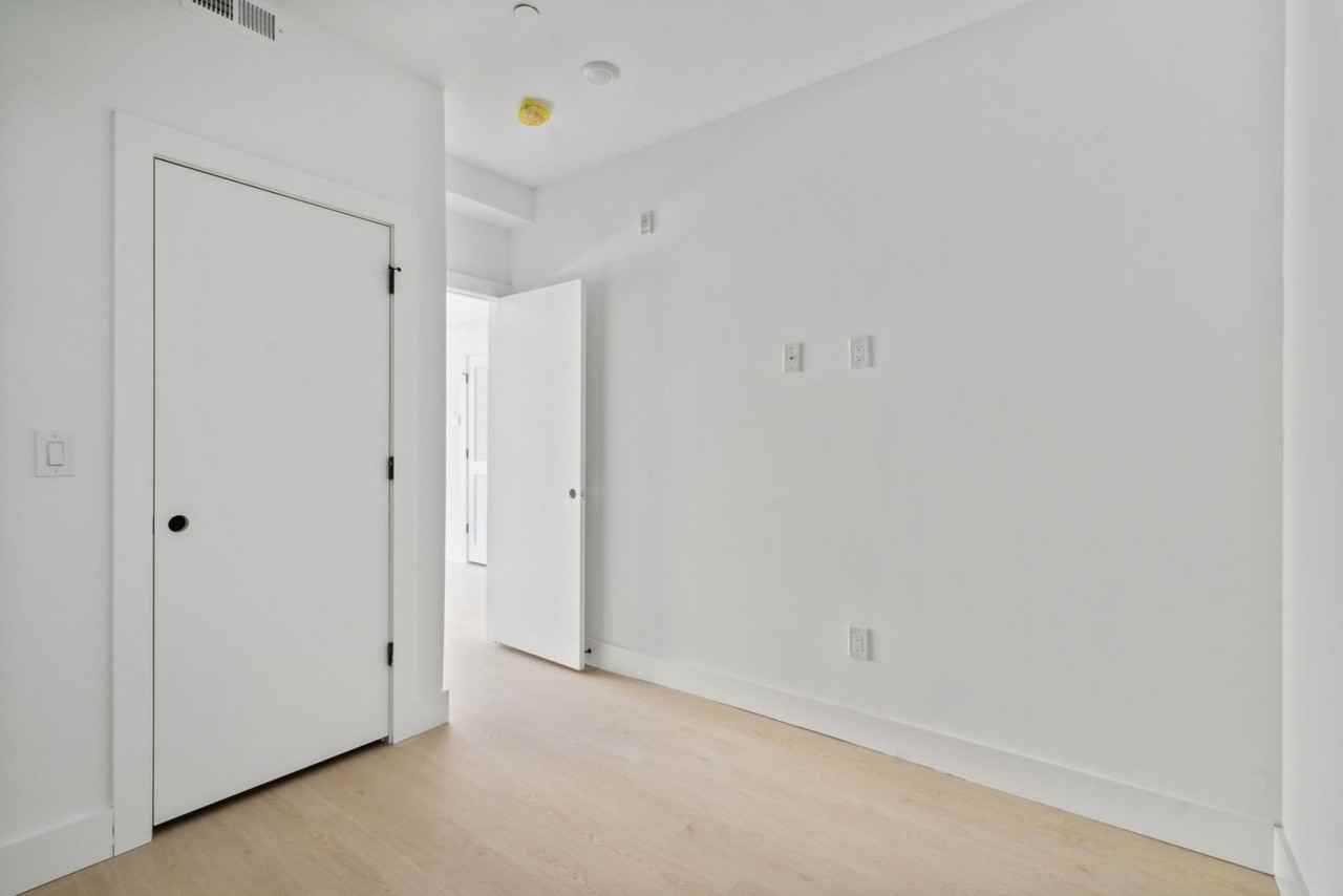 2400 W Montgomery Ave - Photo 6 of 21