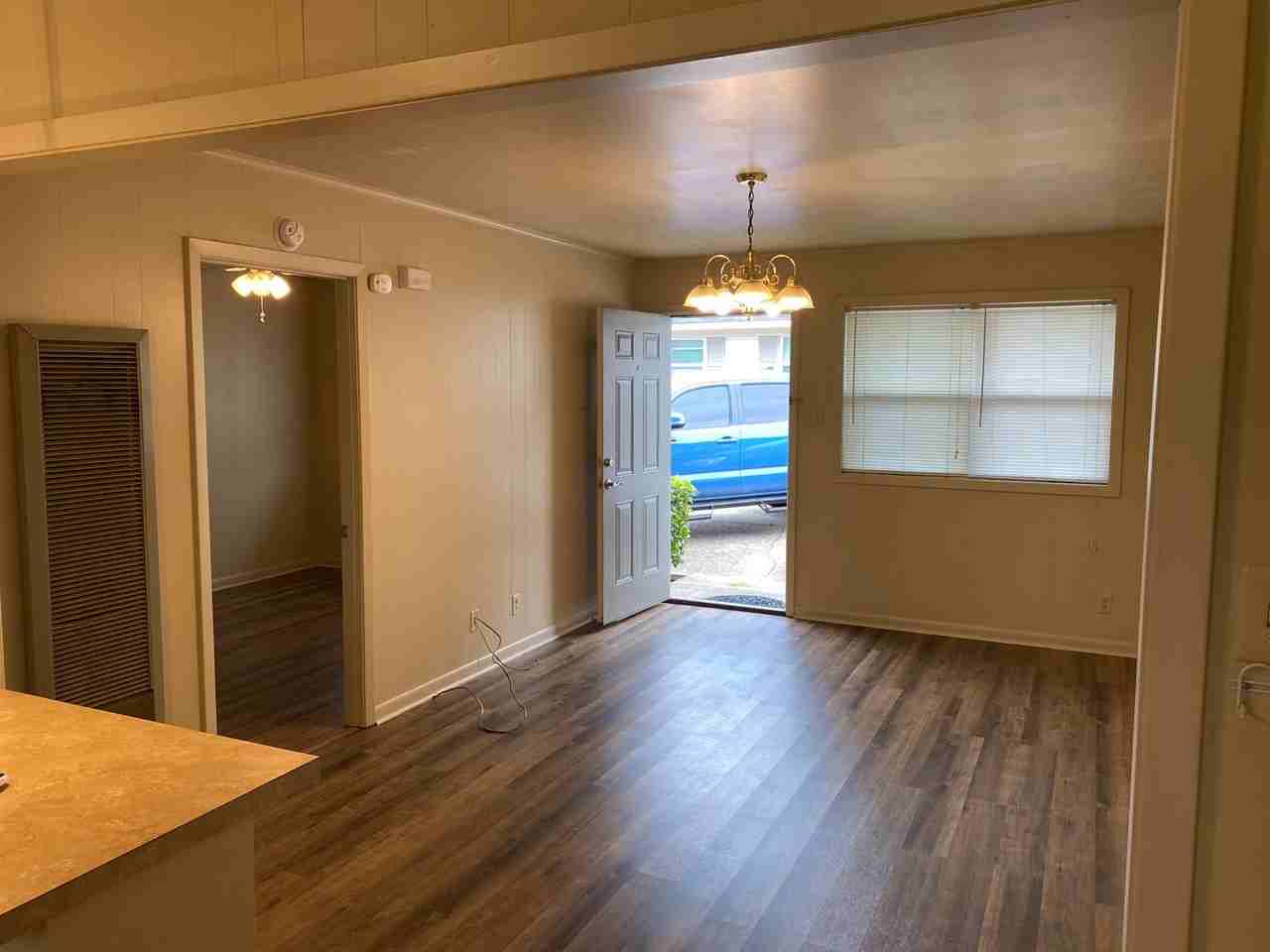 606 S Trenton St #5 - Photo 5 of 8