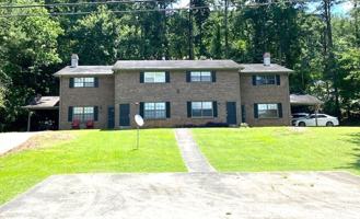 featured image of 213 Chateau Drive Southeast