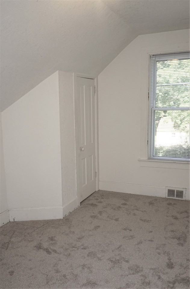 912 16th St S - Photo 7 of 14