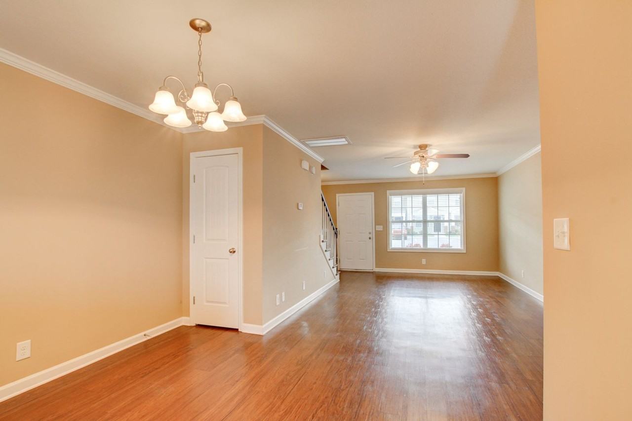 303 Sam Houston Cir - Photo 3 of 14