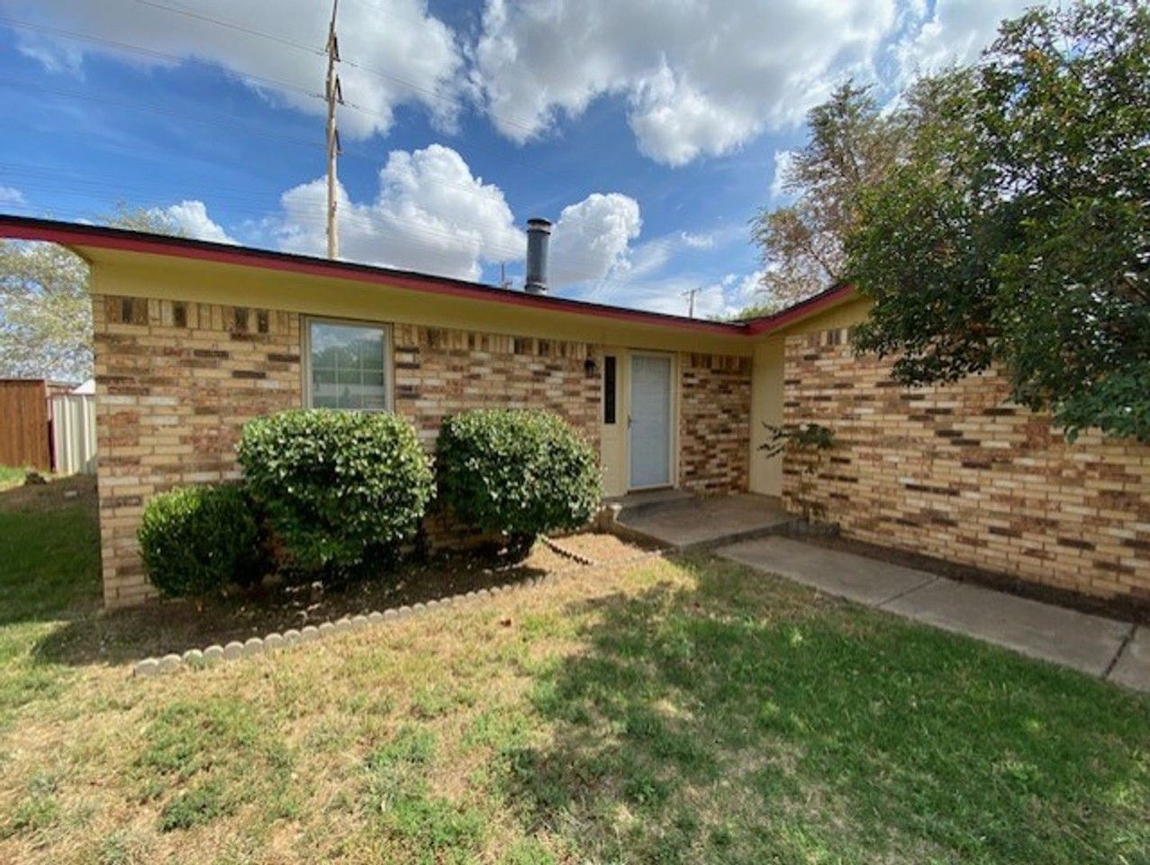 8213 Elkridge Ave - Photo 2 of 21