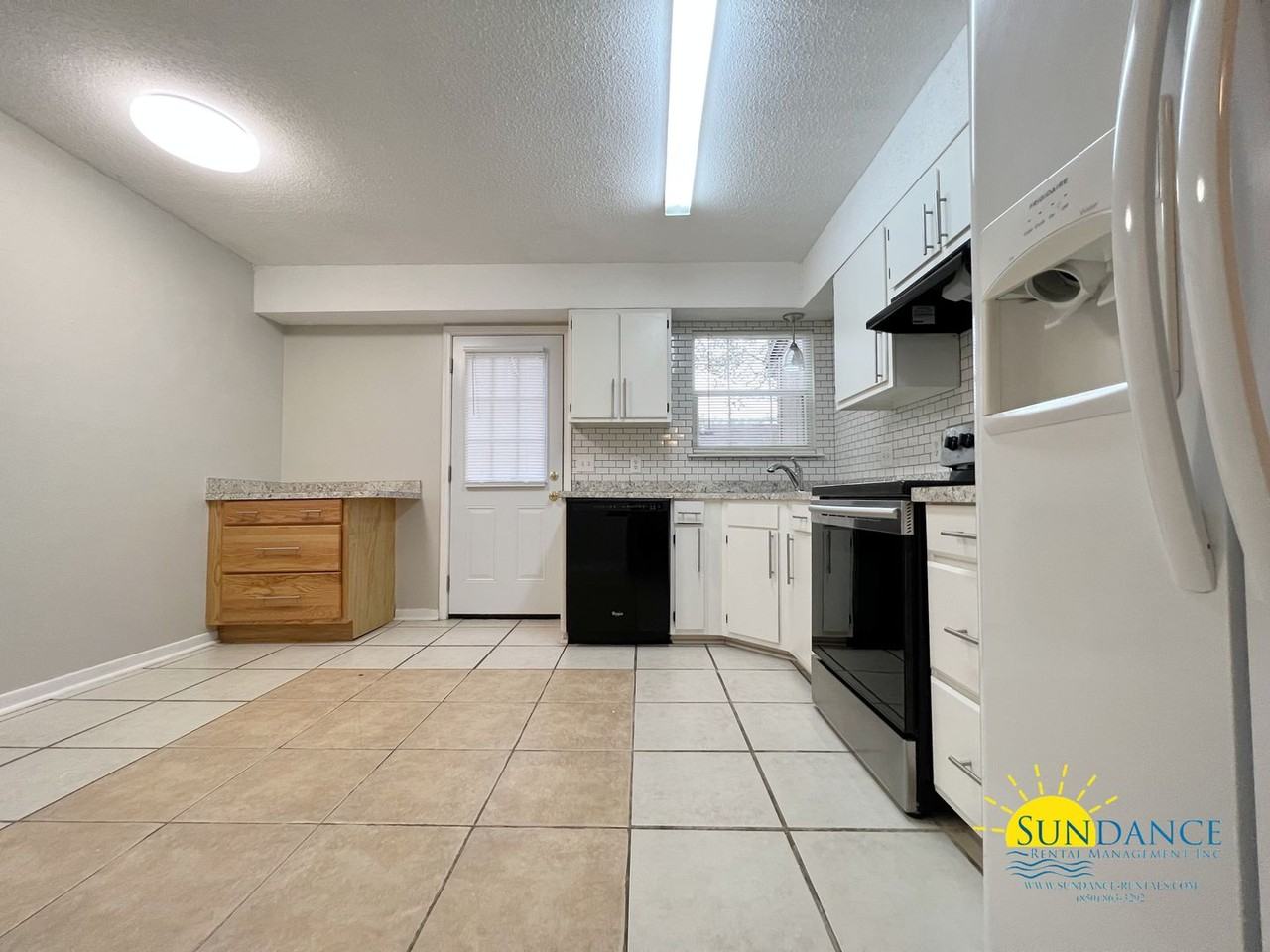 149 Mississippi Ave Nw - Photo 7 of 20