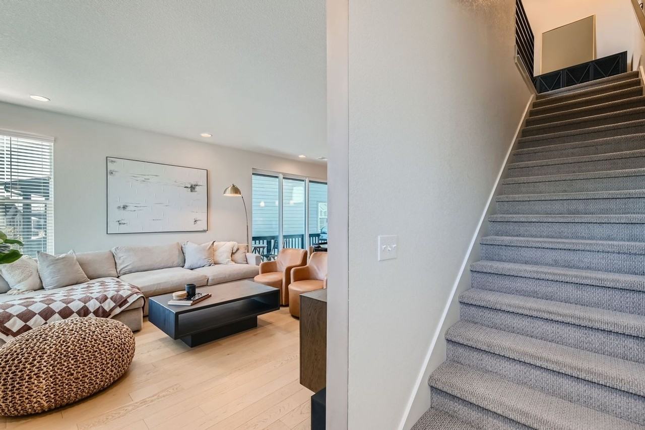2092 Alcott Way - Photo 4 of 30