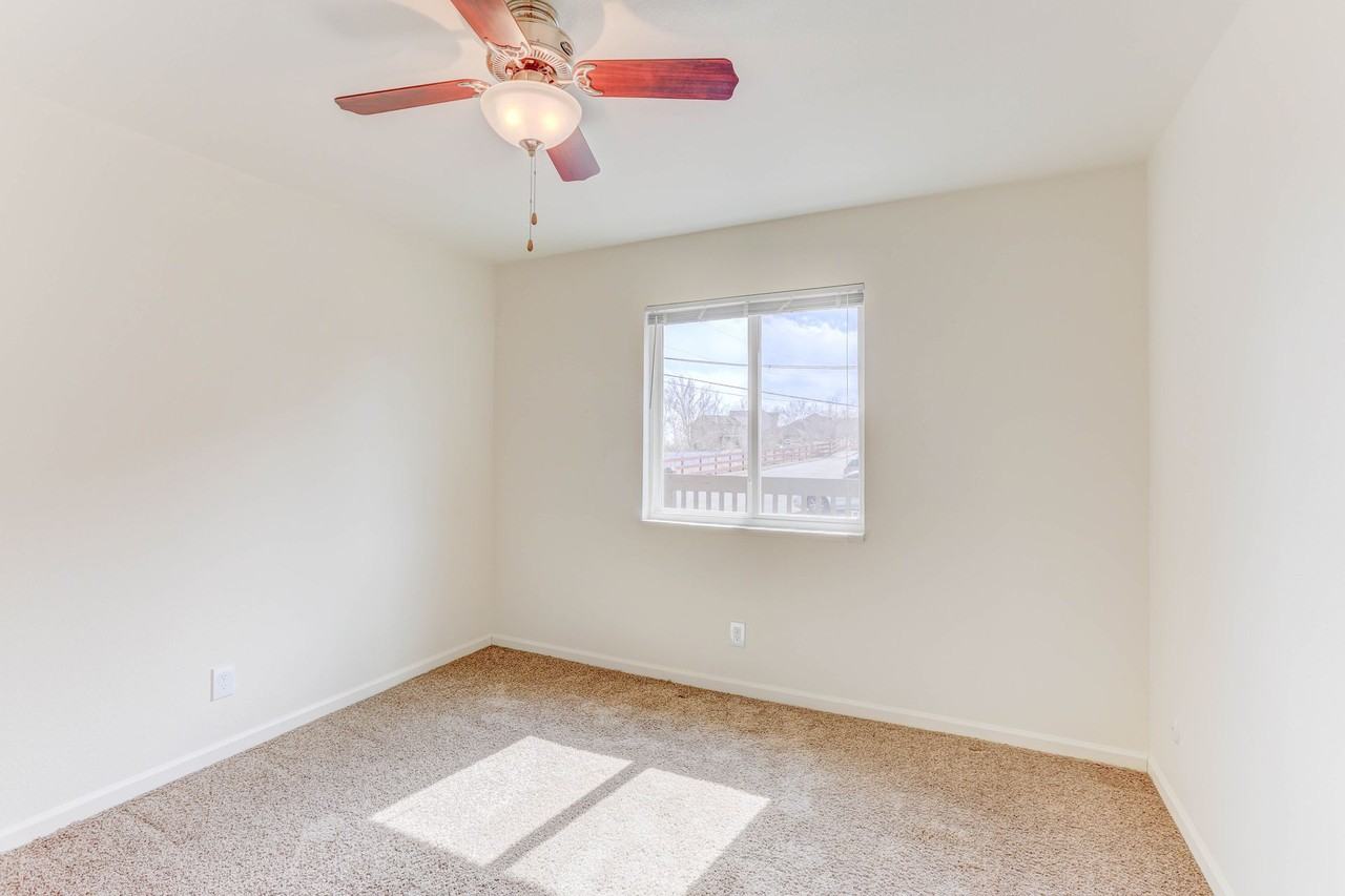 Union Square Apartments - Photo 7 of 37