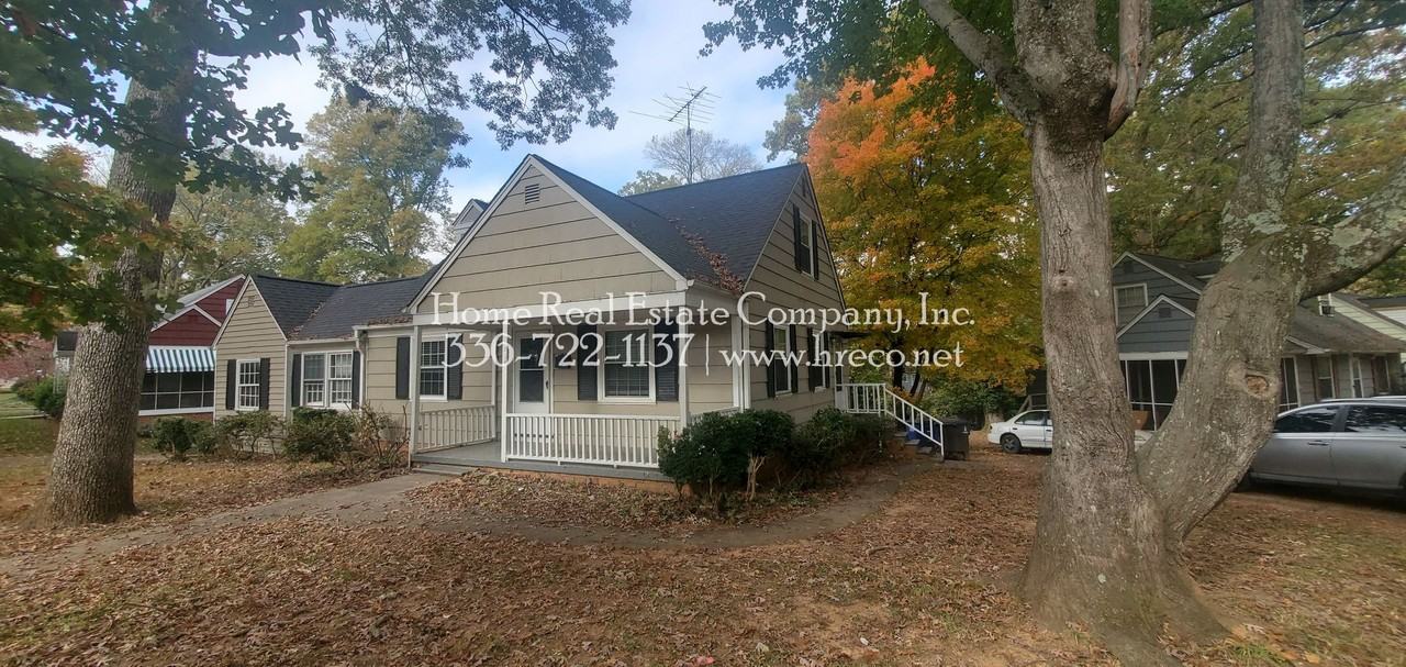 520 Lester Lane - Photo 2 of 19