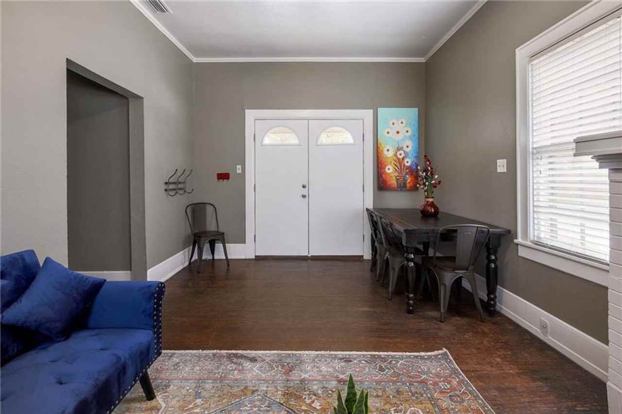 804 W 28th 1/2 St - Photo 6 of 27