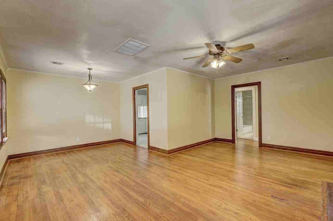 1933 Nw 38th St - Photo 3 of 14