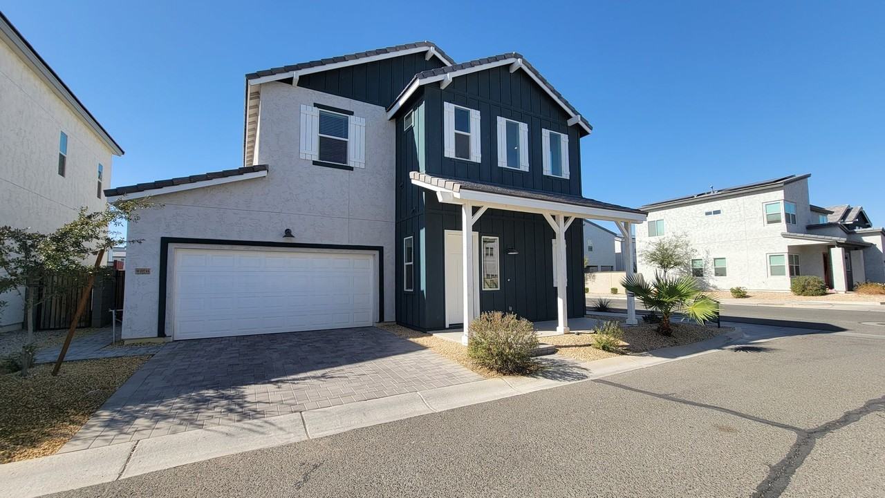 15733 W Polk St - Photo 2 of 36