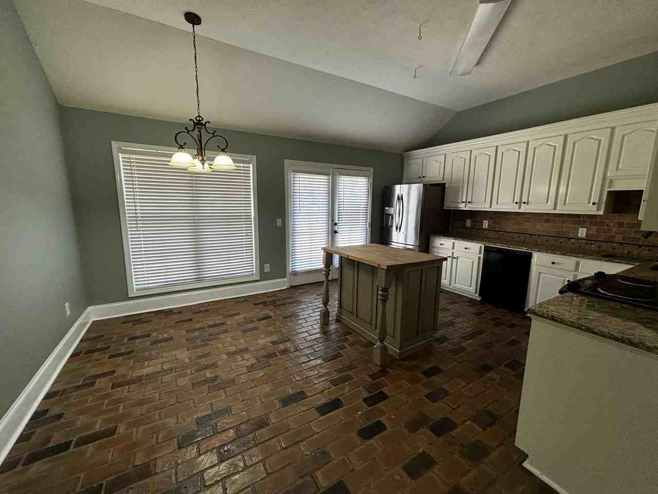 155 Mason Way - Photo 2 of 13