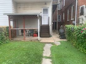 718 Chestnut St - Photo 1 of 1