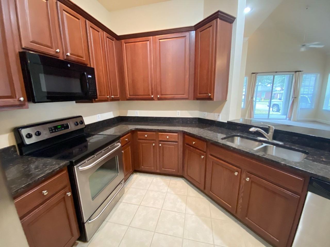 2035 Secret Garden Ln - Photo 6 of 32